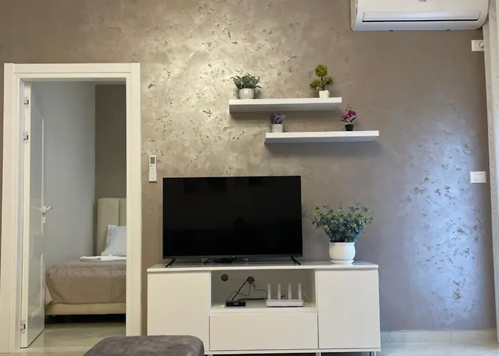 Aura Apartment *